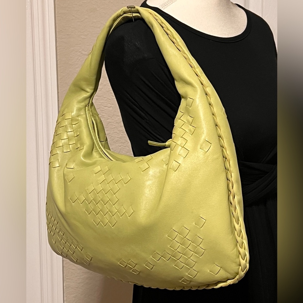 Bottega Veneta Green Textured Hobo Bag with dust bag. - Picture 2 of 14